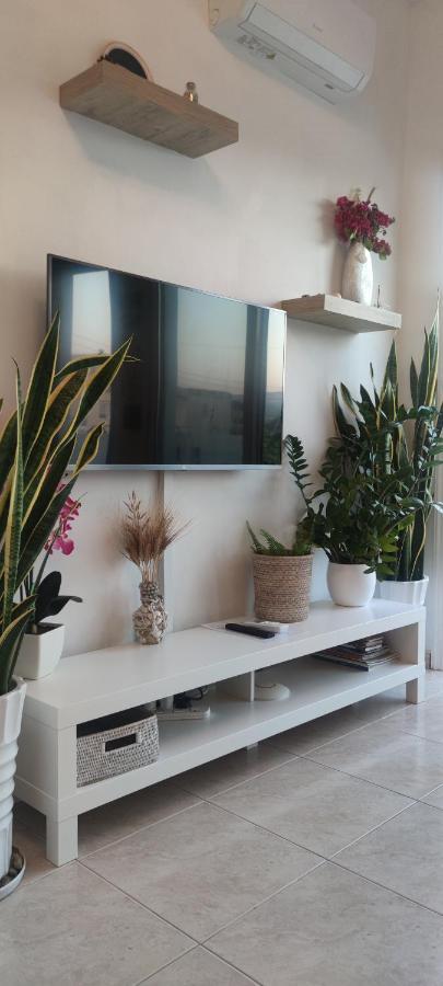 Thalassa Seaside Boutique Beach Apartment Polis エクステリア 写真