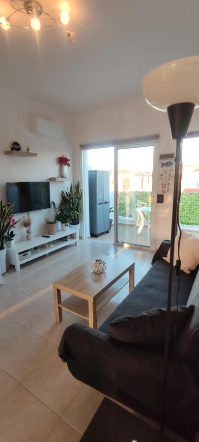 Thalassa Seaside Boutique Beach Apartment Polis エクステリア 写真